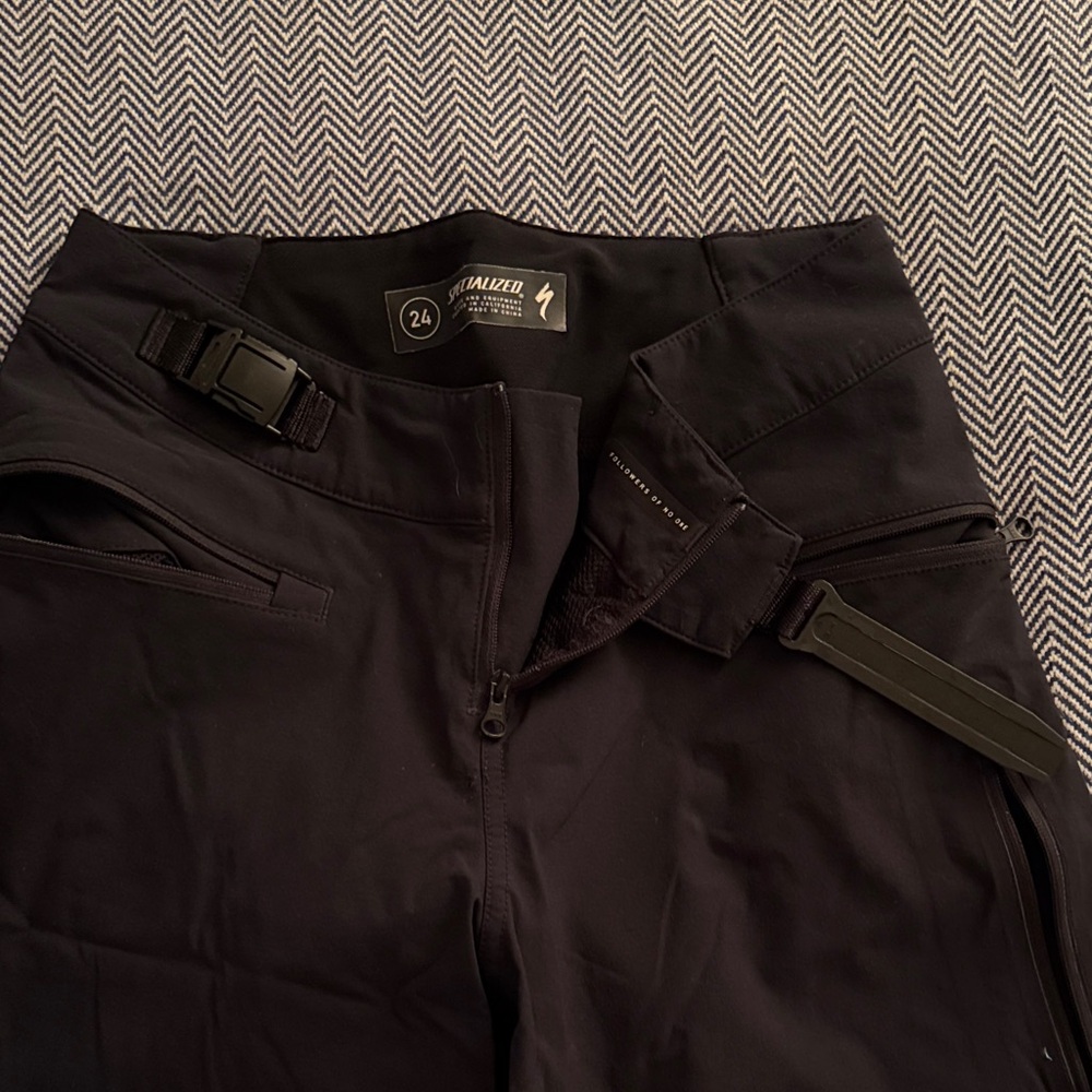 Women’s Mountain Bike Pants - Picture 3 of 3